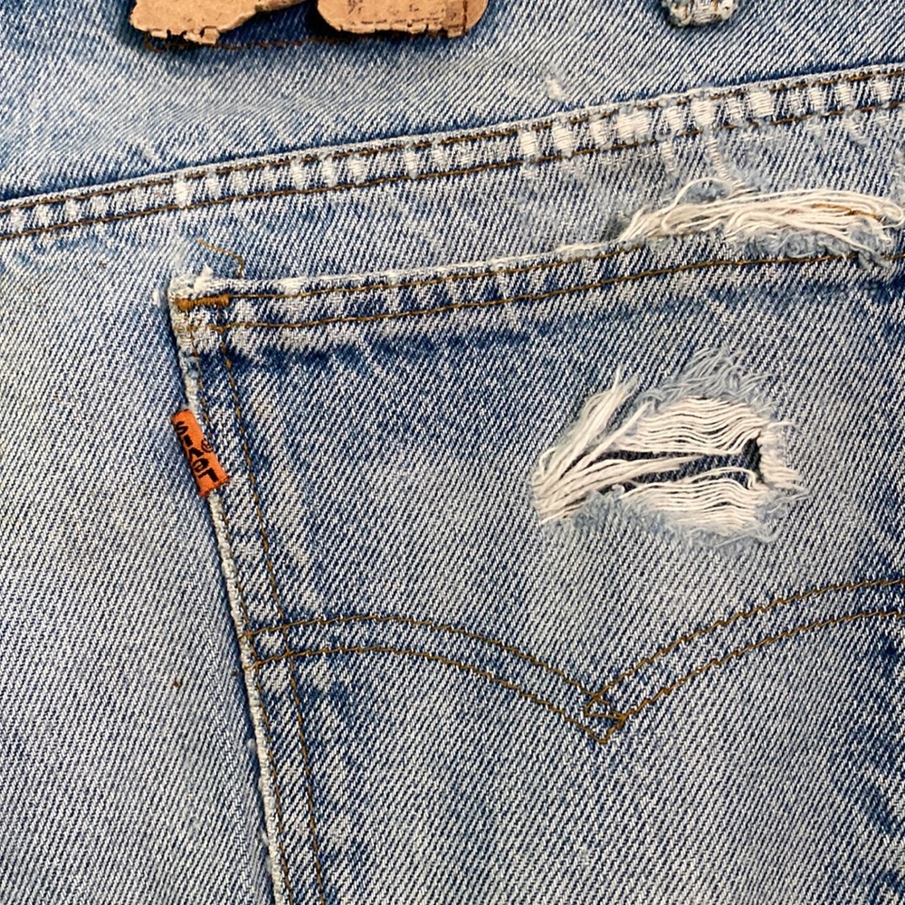 VNTG LEVIS ORANGE TAB 70s zipper fly DESTROYED jeans with super light wash 34/34 - Picture 2 of 13